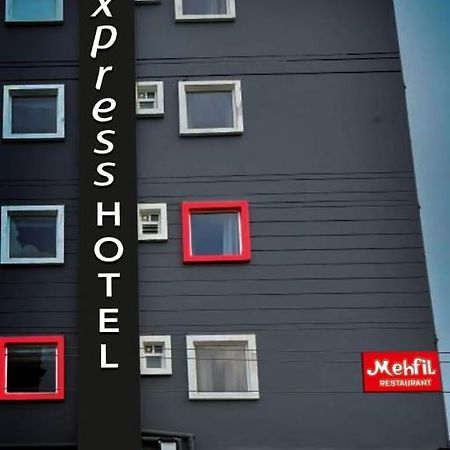 Pearltree Express Hotel โกลกาตา ภายนอก รูปภาพ